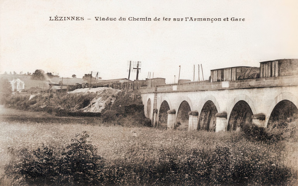 Lézines - Viaduc du chemin de fer sur L'armancon et la gare