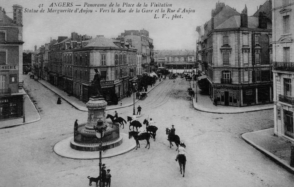 Angers - La place de la visitation