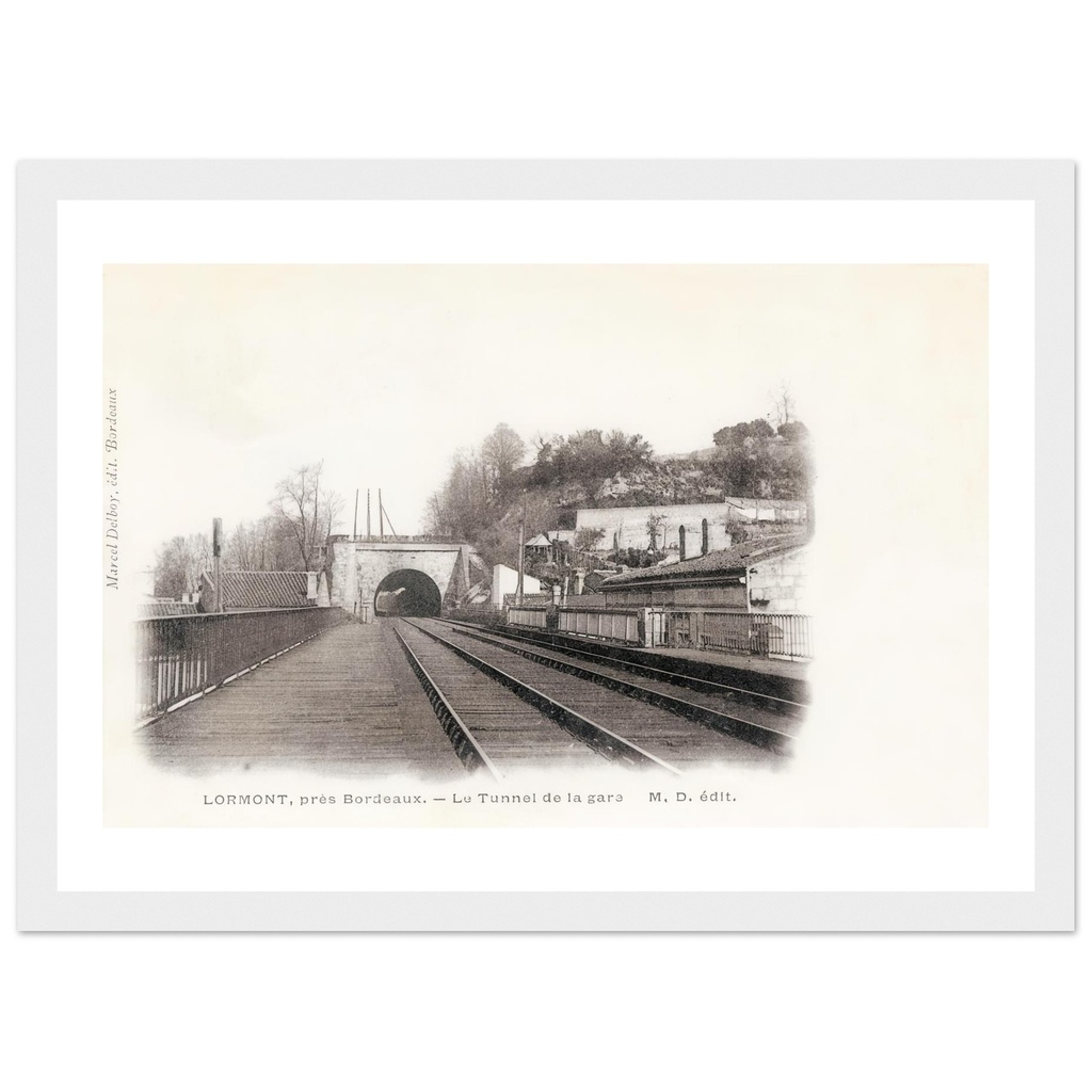 Lormont - Pres de Bordeaux - le tunnel de la gare