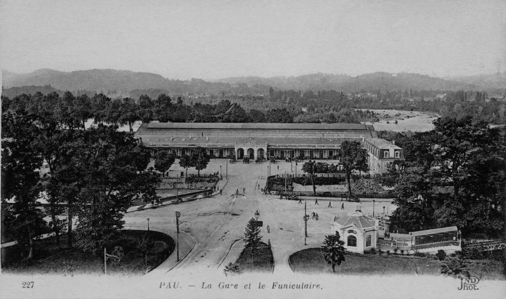 Pau - la gare et le Funiculaire