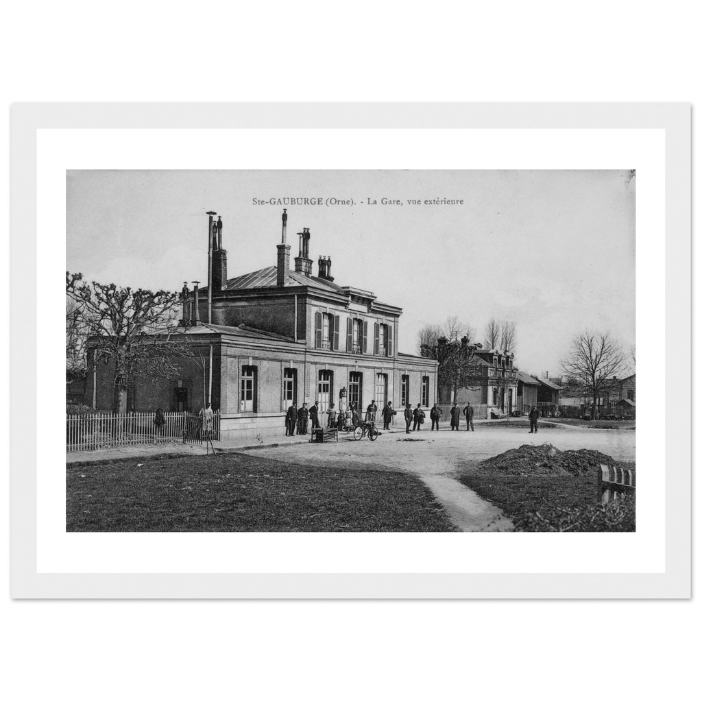 Sainte-Gauburge-Sainte-Colombe - La gare vue exterieure