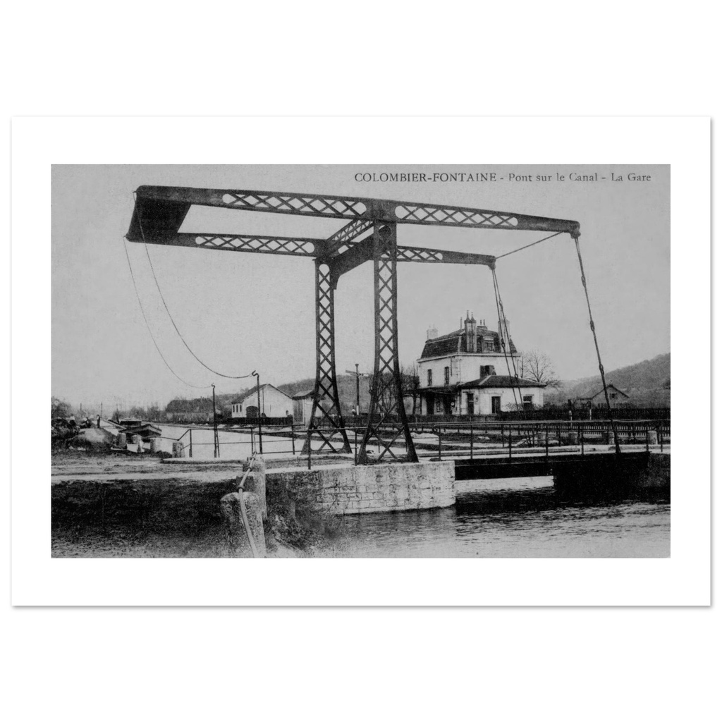 Pont sur le Canal - La Gare