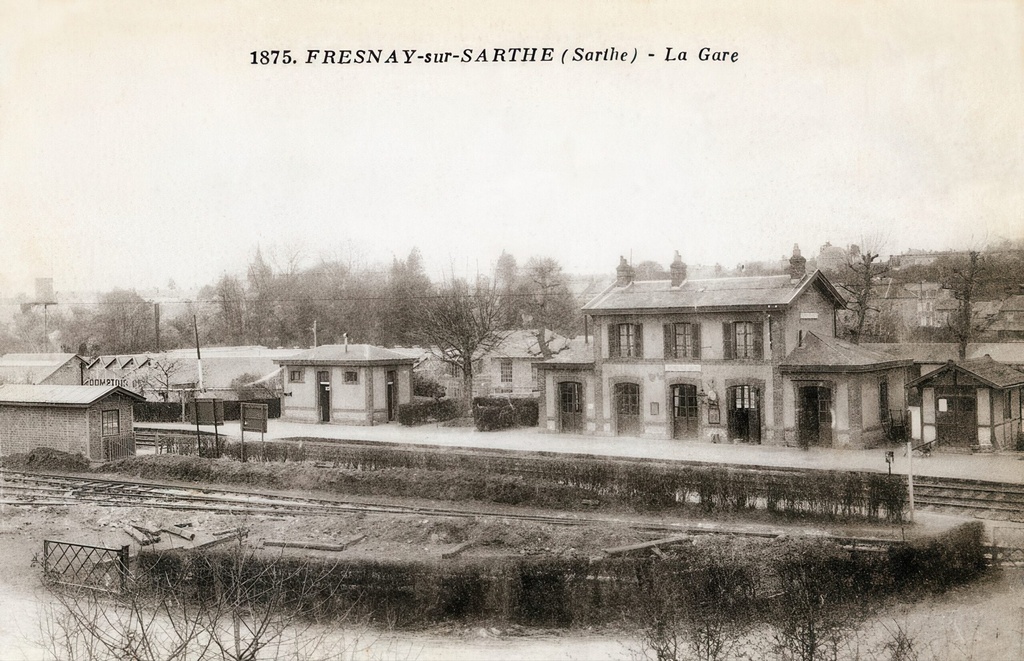 Fresnay-sur-Sarthe - La Gare (1875)