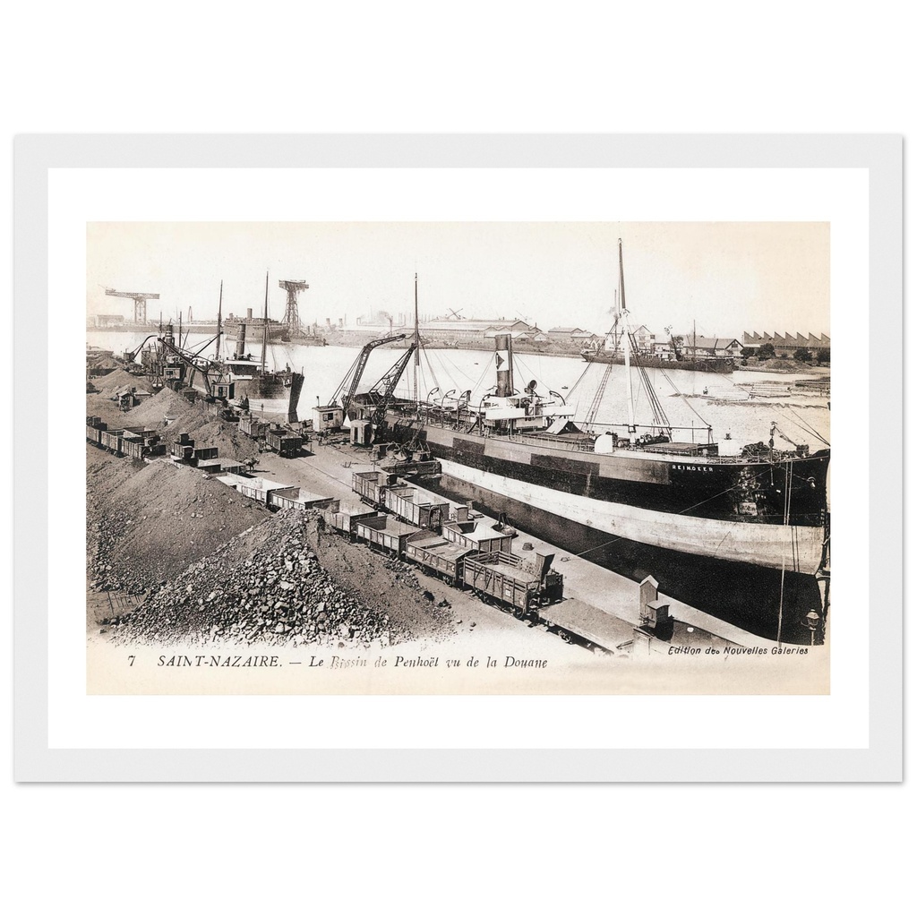 Saint-Nazaire - Le bassin de Penhoel, vue de la douane