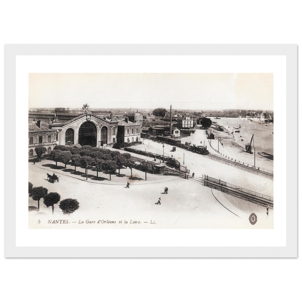 Nantes  - la Gare d'Orleans et la Loire