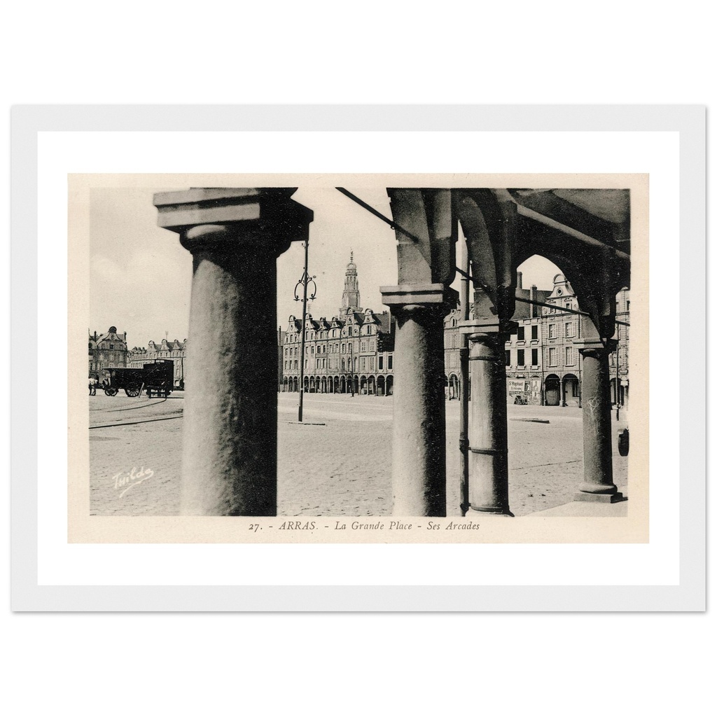 Arras - La Grande Place, ses arcades