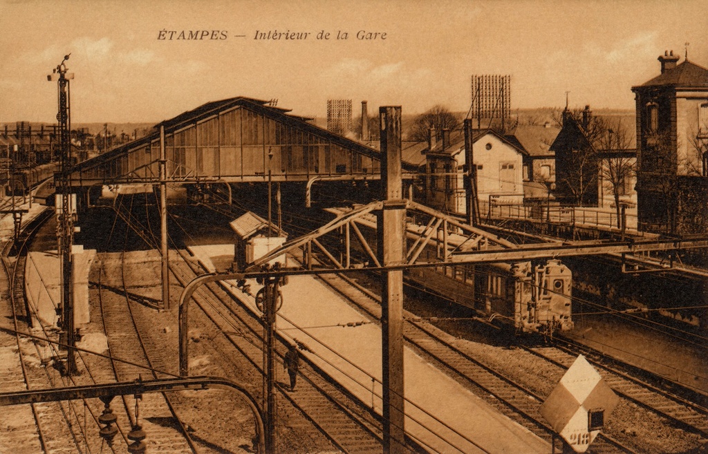 Etampes - Interieur de la Gare