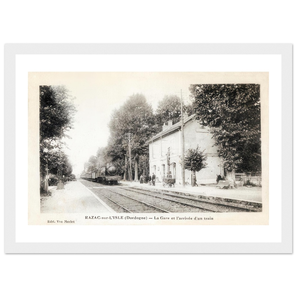 Bazac-sur-l'isle (Dordogne) - la Gare et l'arrivee d'un train
