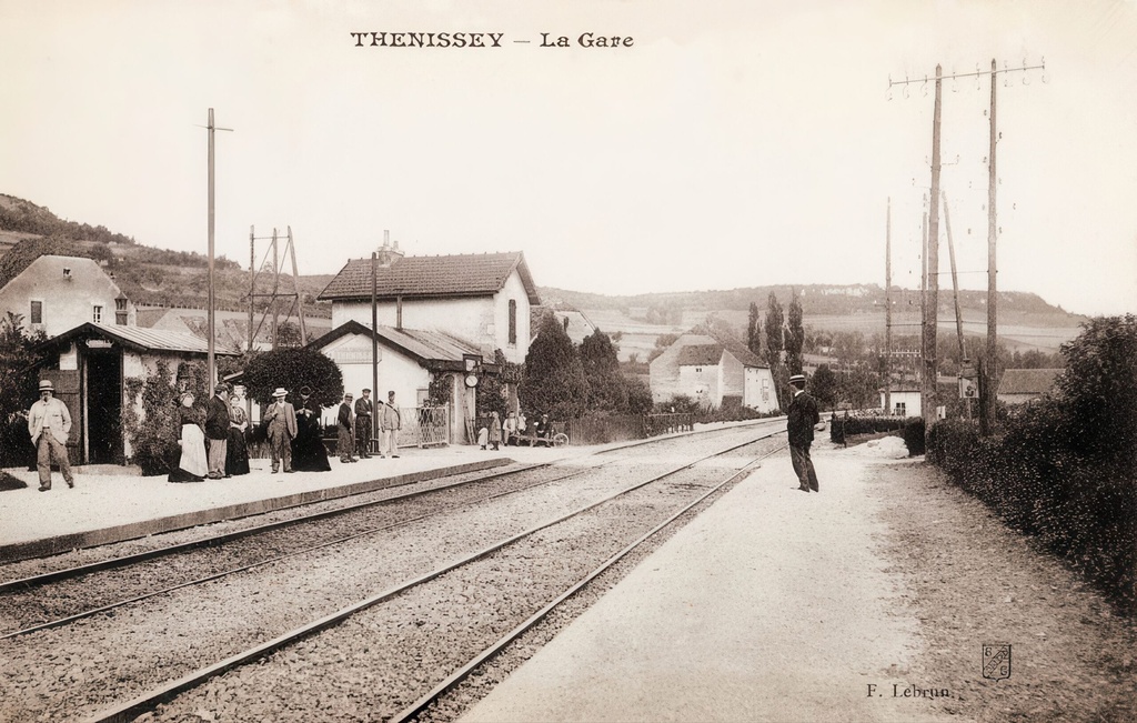 Thenissey - La Gare