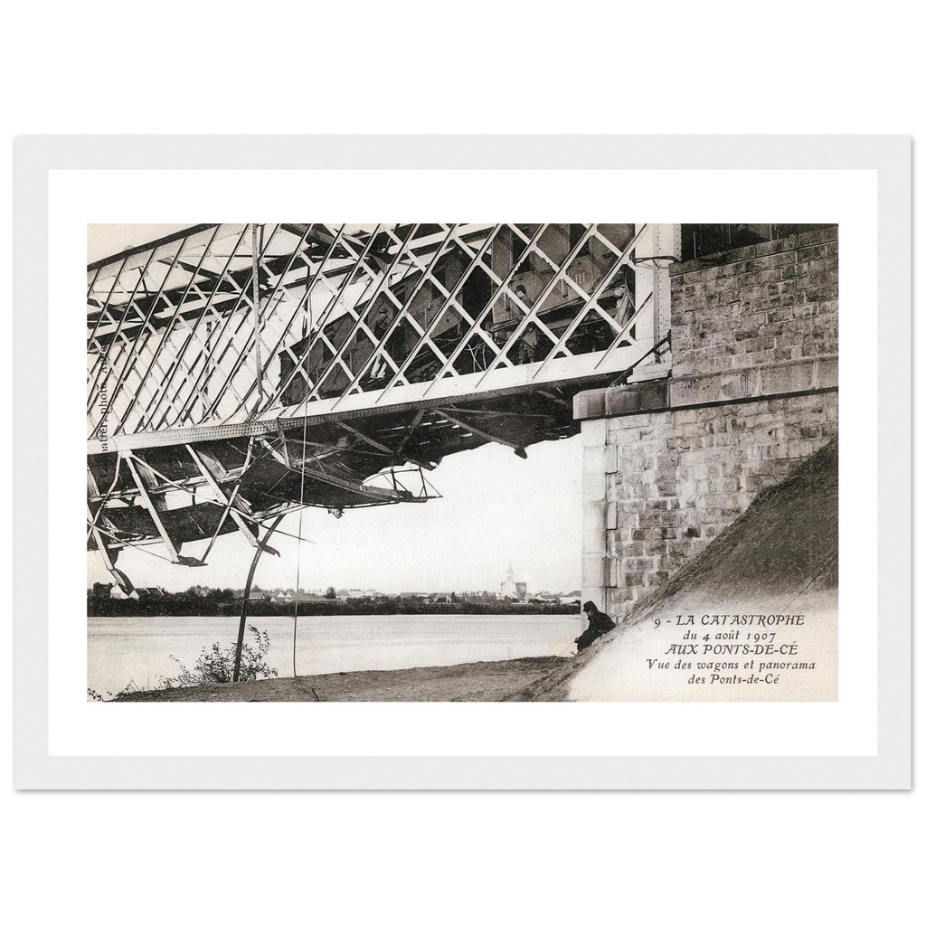 Angers - La Catastrophe du 4 aout 1907 - Vue des wagon et panorama des Ponts-de-Ce