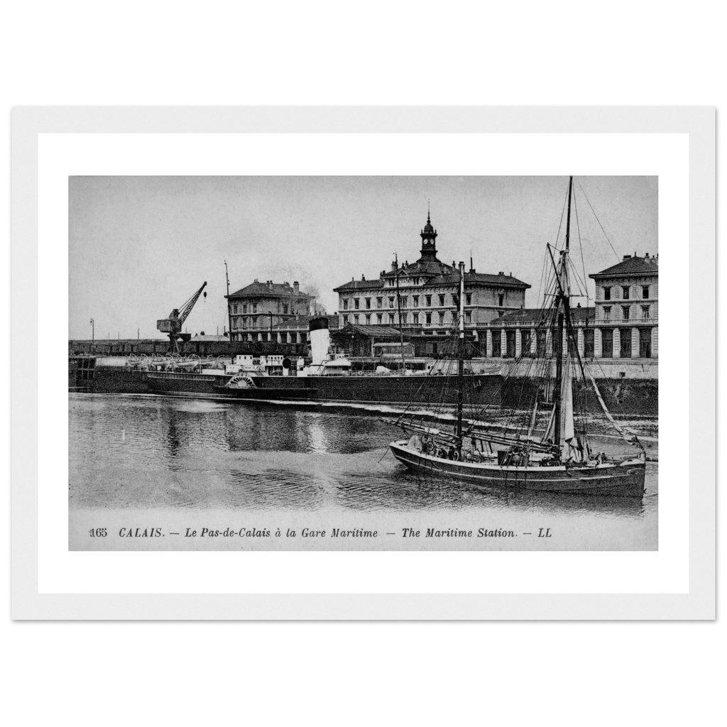 Calais - Le Pas-de-Calais a la Gare Maritime-The Maritime Station