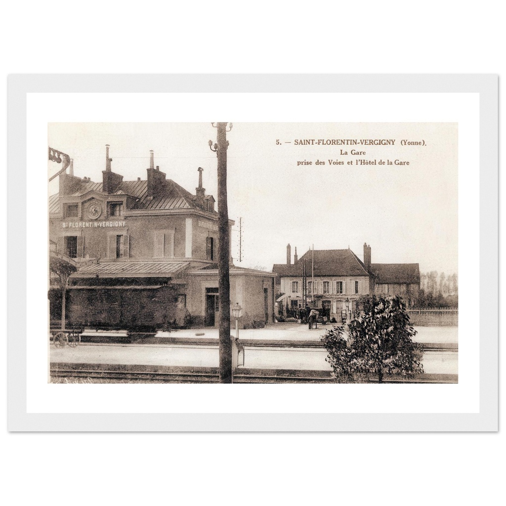 Saint-Florentin-Vergigny - la Gare - Peise des Voies et l'hotel de la Gare