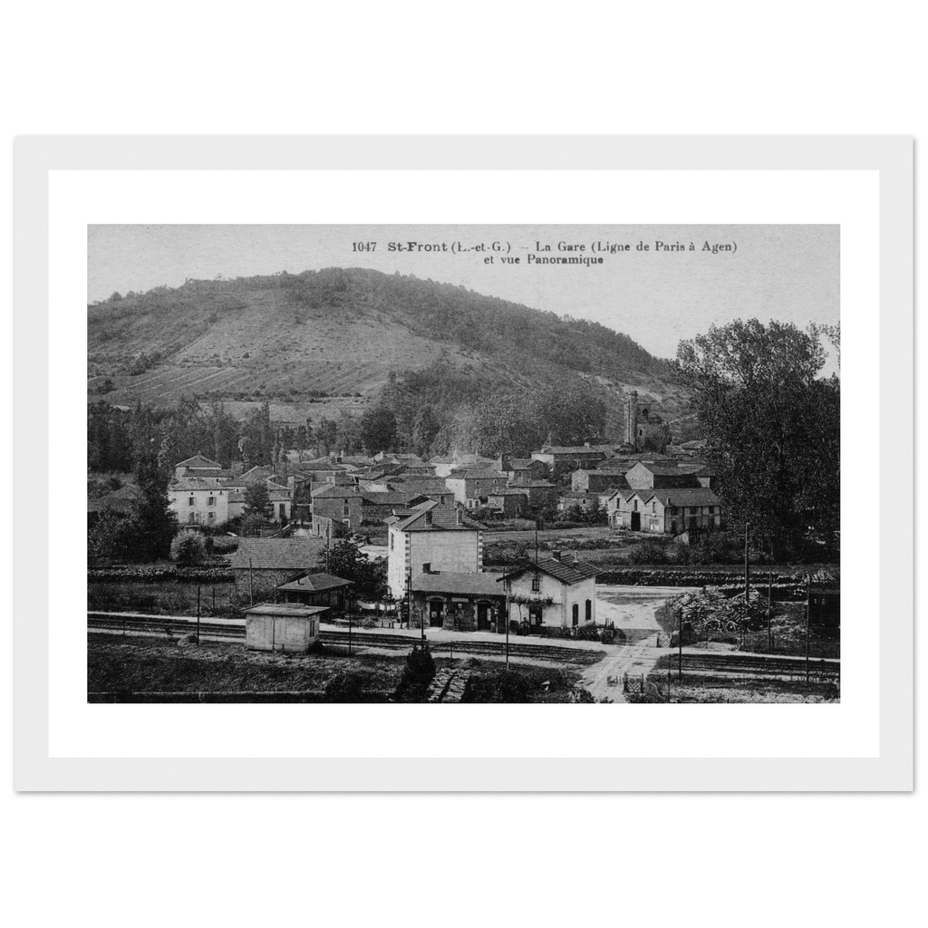 Saint-Front-sur-Lémance - La Gare - Ligne d'Agen à Paris, vue panoramique