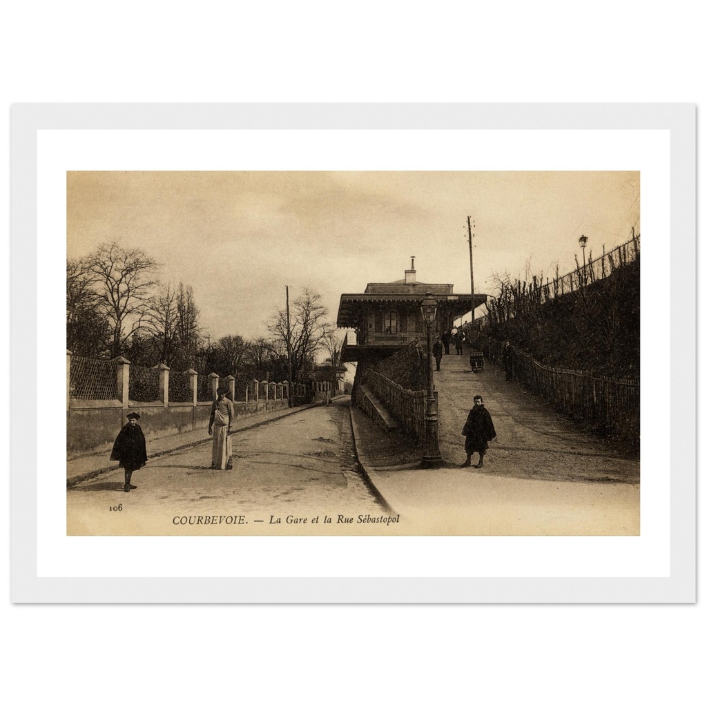 Courbevoie - La gare et la rue Sebastropole