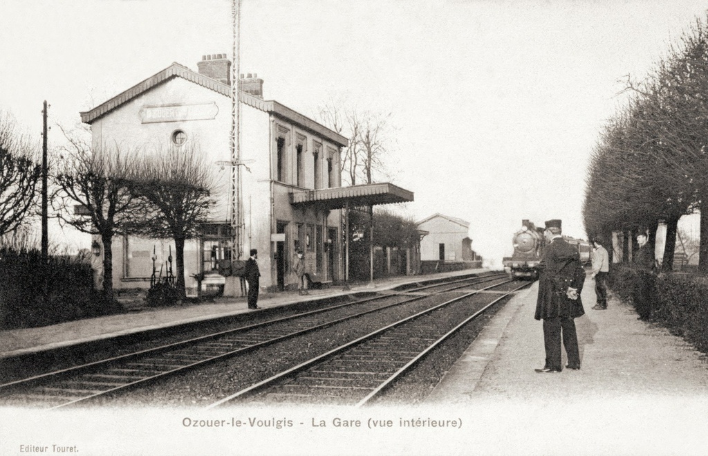 Ozoir-la-Ferrière - La Gare - Vue intérieure