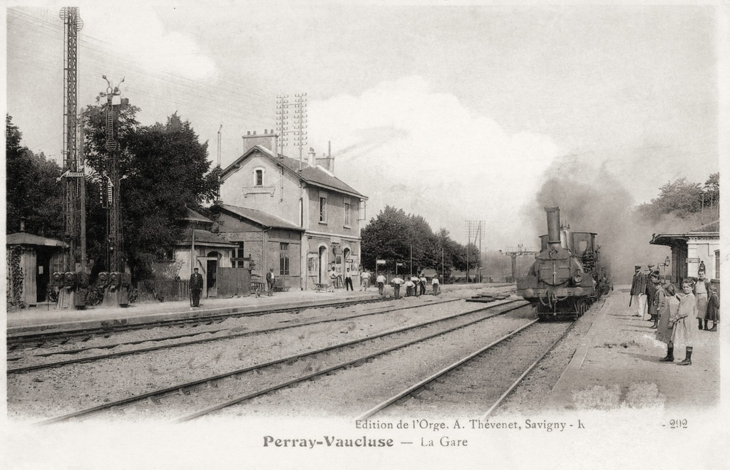 Perray-Vaucluse - La Gare