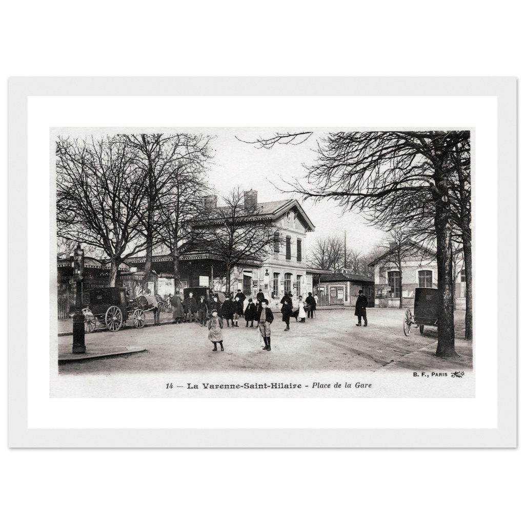 La Varenne-Saint-Hilaire - Place de la Gare