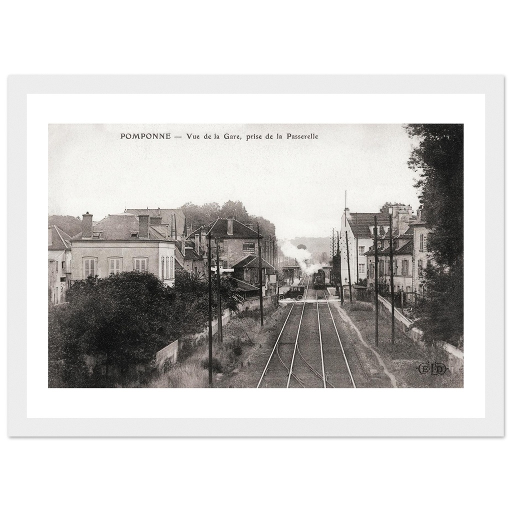 Pomponne -Vue de la Gare prise de la Passerelle