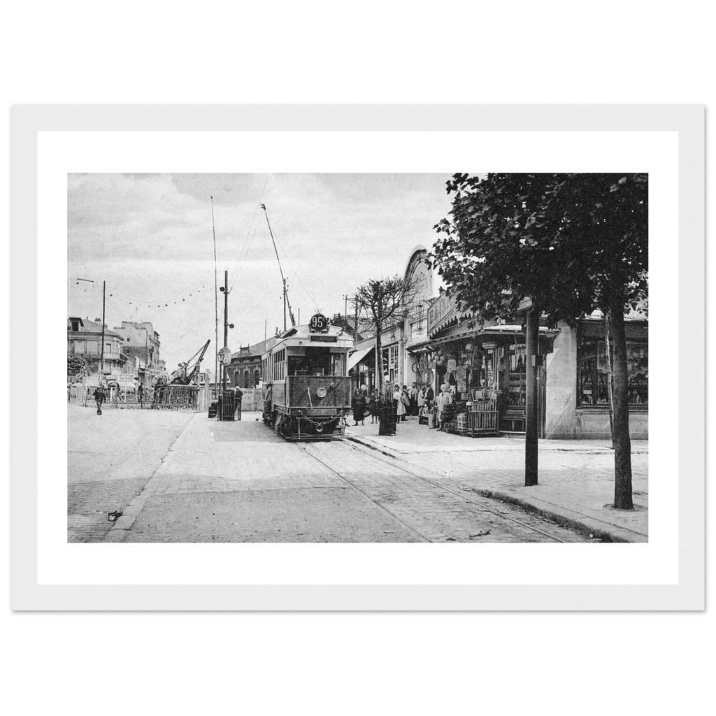 Pavillons-sous-Bois - Avenue Victor Hugo vers la Gare