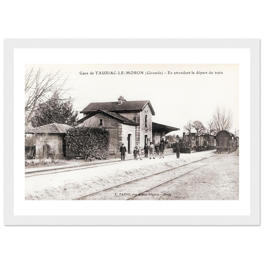 Gare de Tauriac- Le-Moron (Gironde) - En attendant le depart du train