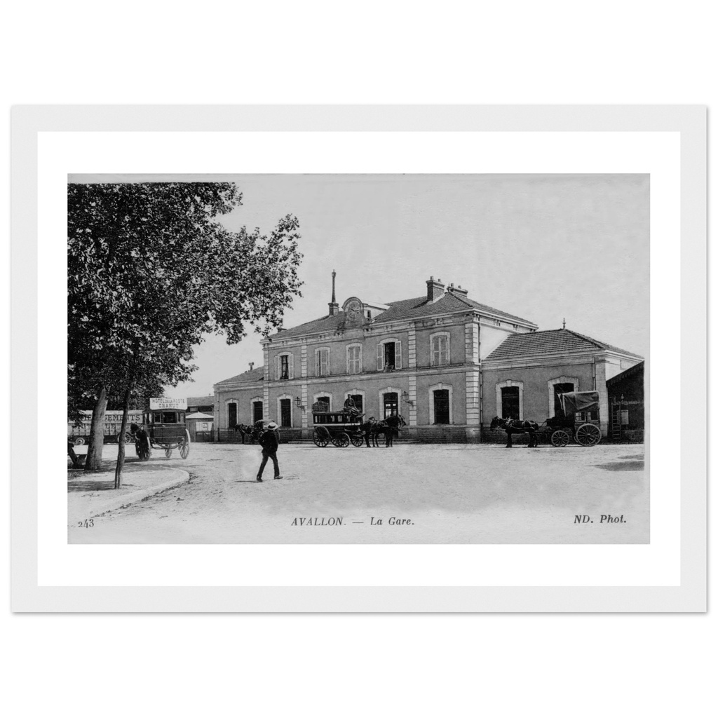 Avallon  - Yonne - Bourgogne - France    la Gare