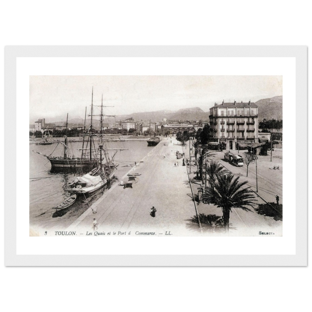 Toulon - les Quais et le Port a Commerce