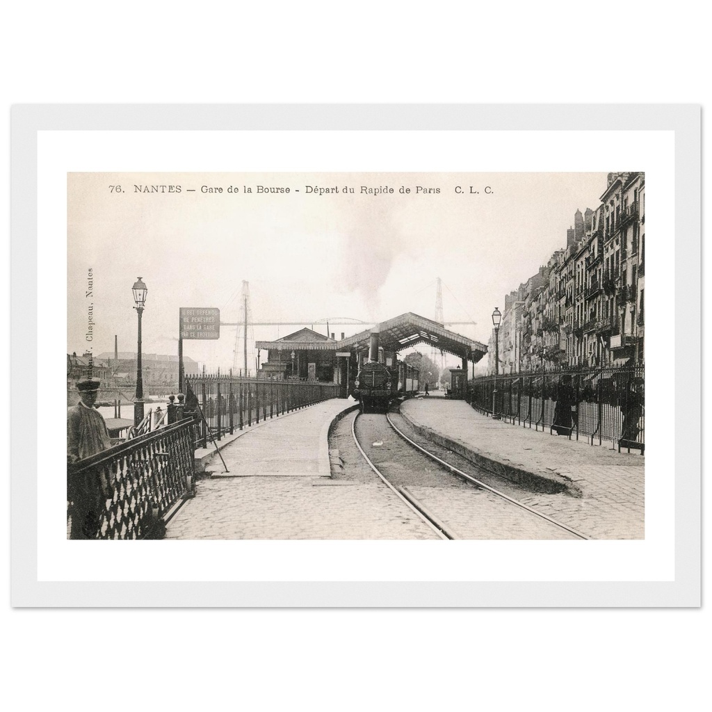 Nantes - gare de la bourse -depart du rapide de Paris