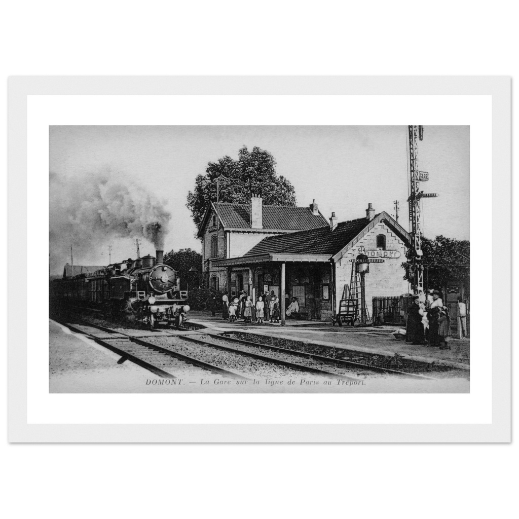 Domont - La Gare sur la Ligne de Paris a Treport