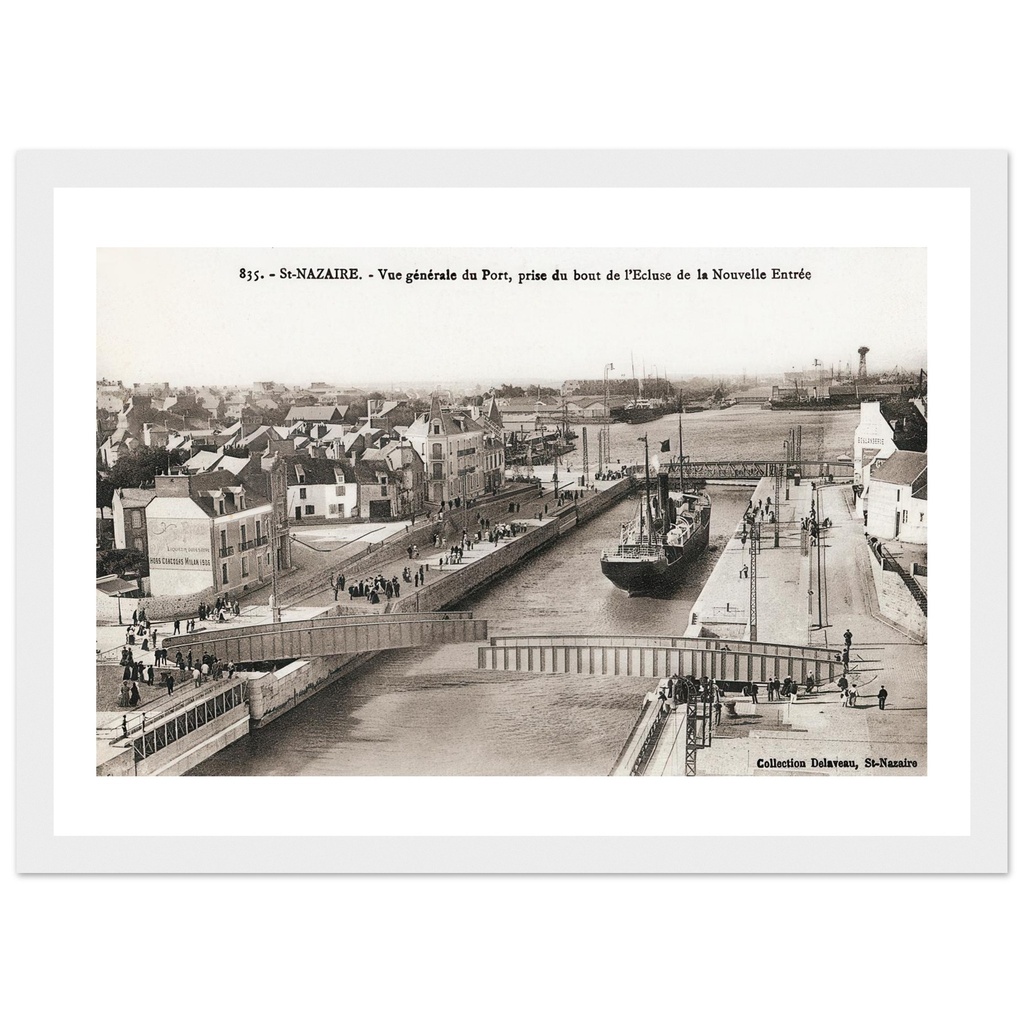 Saint-Nazaire - Vue générale du port, prise du bout de l'écluse de la nouvelle entrée