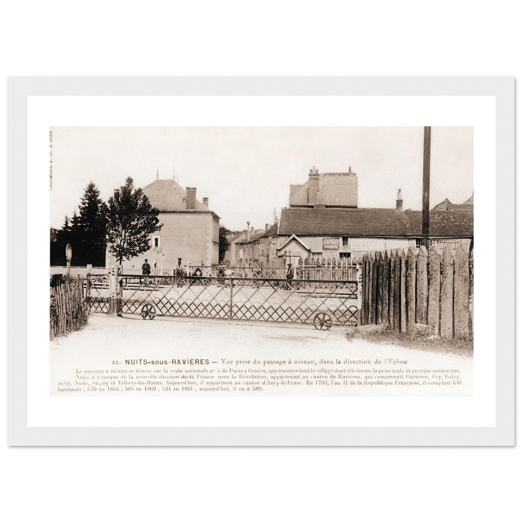 Nuits-Sous-Raviere - Vue prise du passage a niveau, dans la direction de l'Eglise - Le passage a Niveau se trouve sur la nationale N5 de Paris a Geneve, qui traverse tout le village dont elle forme la principale et presque unique rue. Nuit a l'epoque de la nouvelle division de la France. Appartient au canton de Bavierre qui comprenait Baviere, Cry, Fulvy, July, Nuits, Stigny et Villier les Hauts