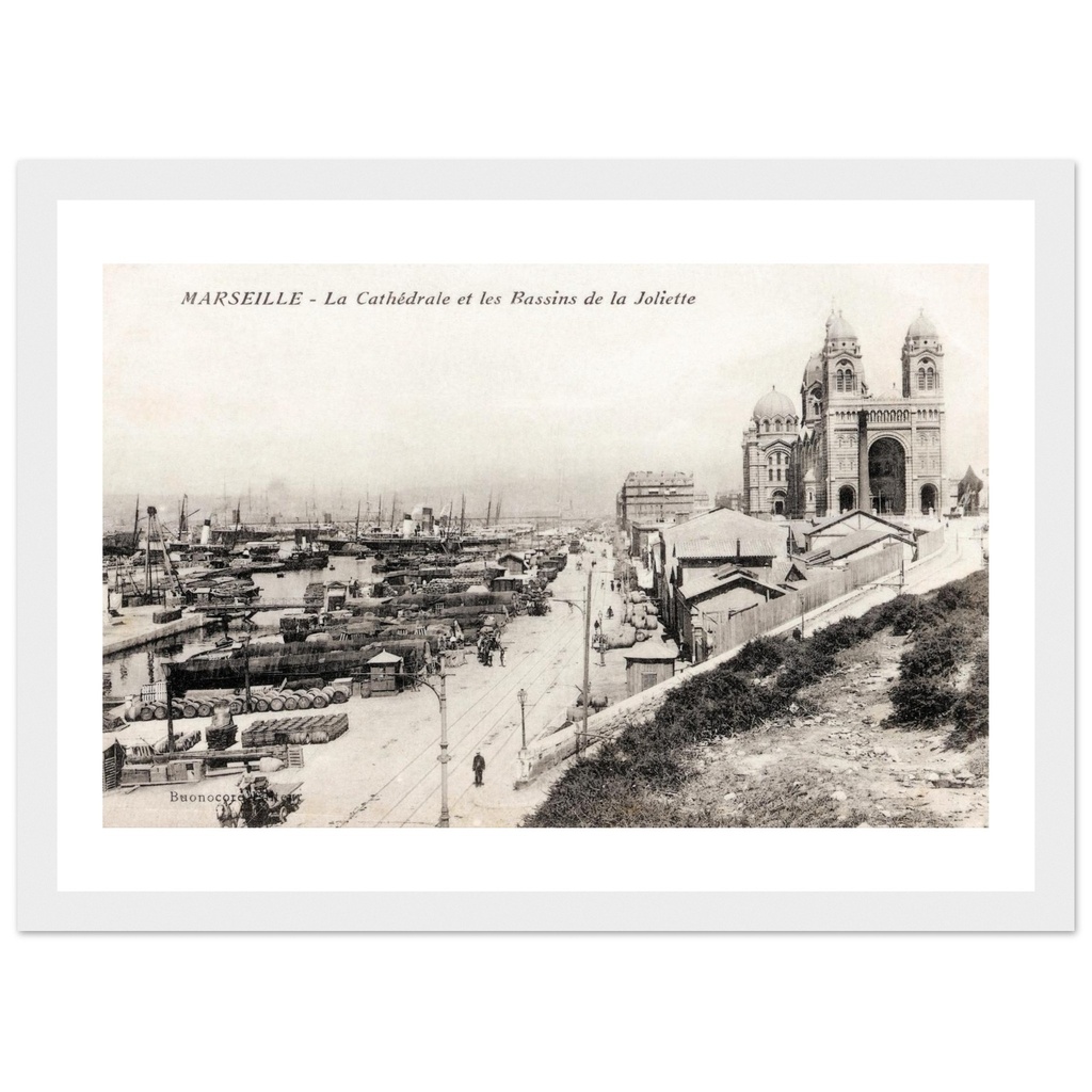 Marseille - La Cathedrale et les Bassins de la  Joliette