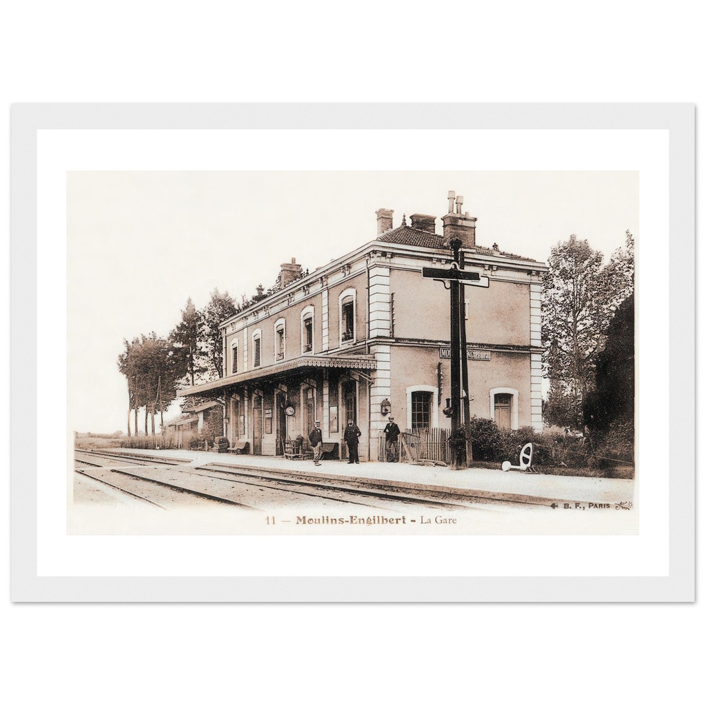 Moulins-Engilbert - La Gare