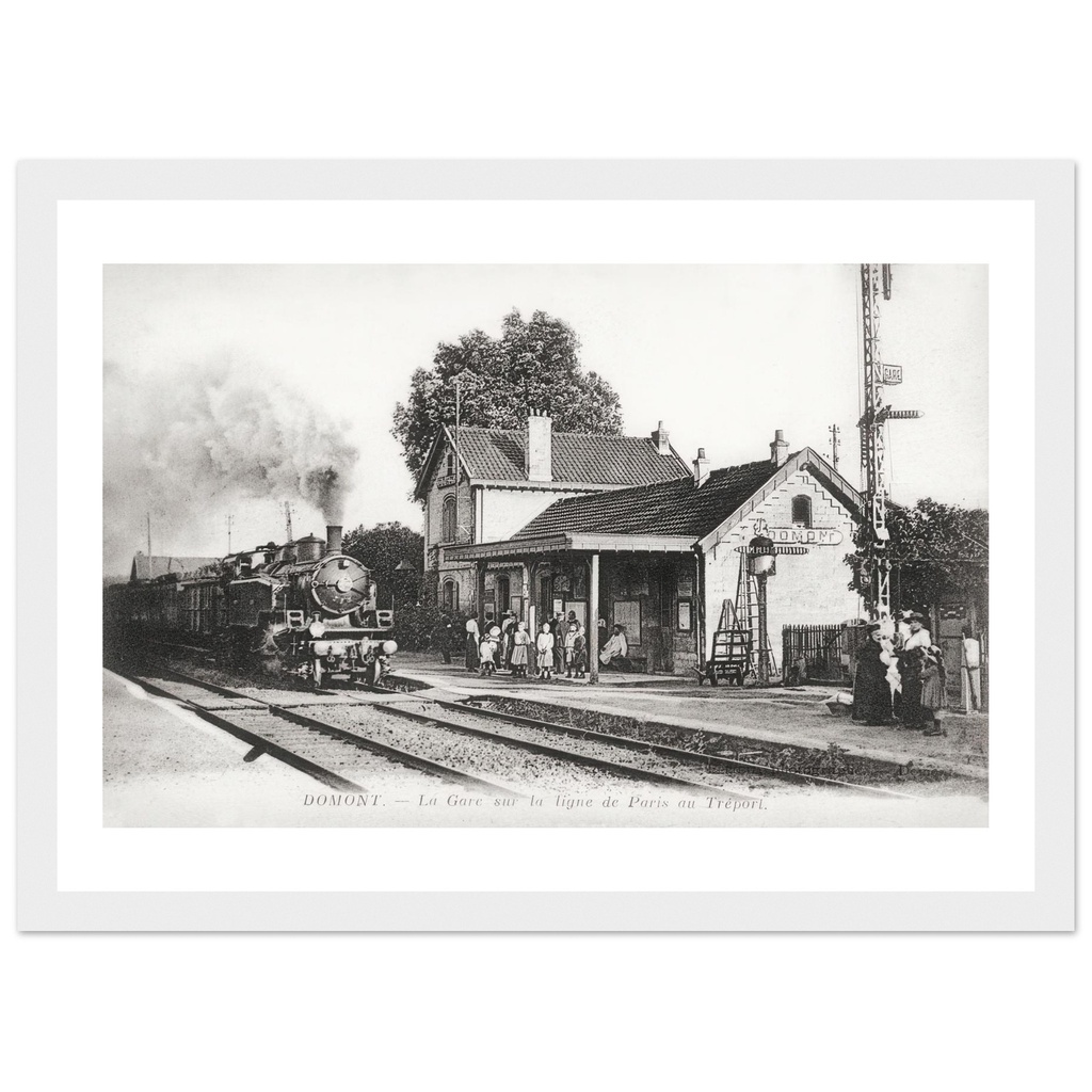 La gare - Sur La Ligne de Paris a Treport Val d'Oise - Ile de France - France