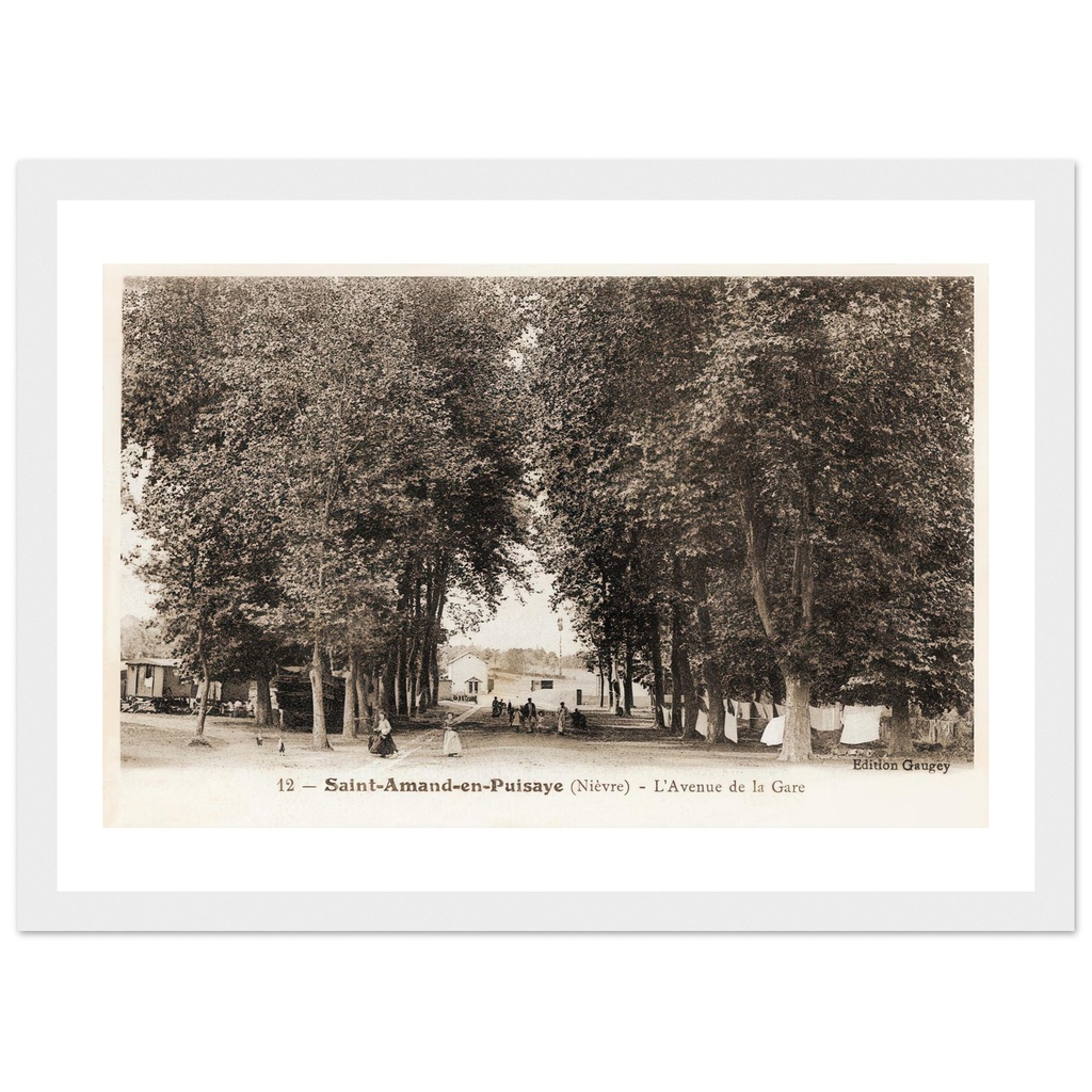ST - Amand-en-Puisaye - Avenue de la Gare