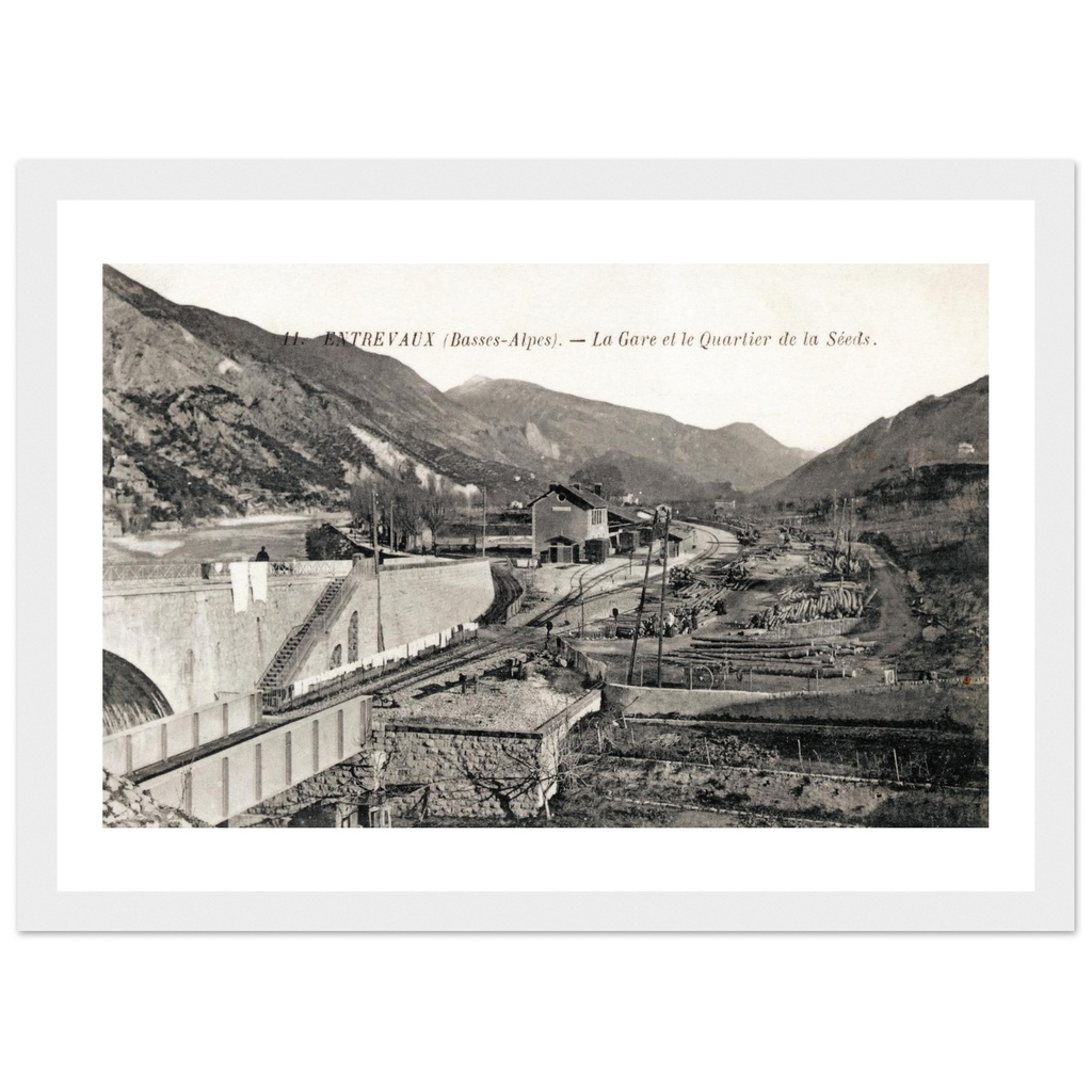 Entrevaux - Basses Alpes - La Gare et le Quartier de la Seeds