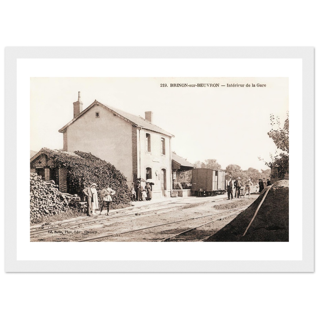 Brinon sur Beuvron - Interieur de la Gare