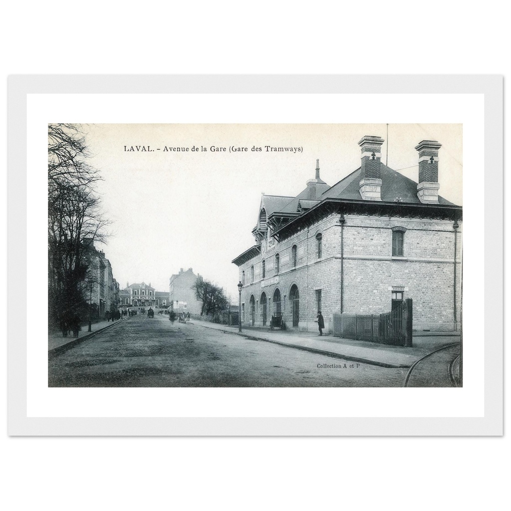 Laval - Avenue de la gare  ( Gare du Tramways)