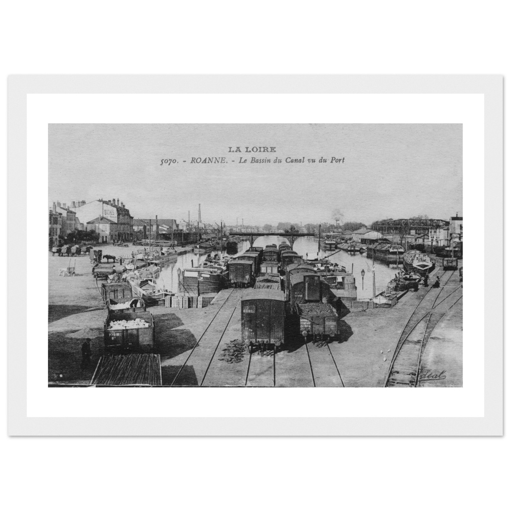 Roanne - Le Bassin du Canal vue du Port