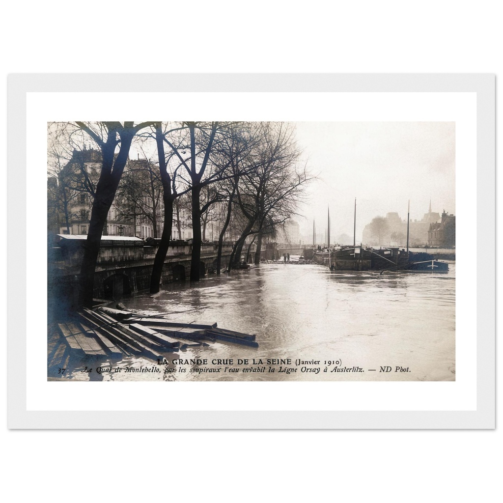 La Grande crue de la Seine (janvier 1910) - Le Quai Montbello, par les soupiraux l'eau envahit la ligne d'Orsay a Austerlitz