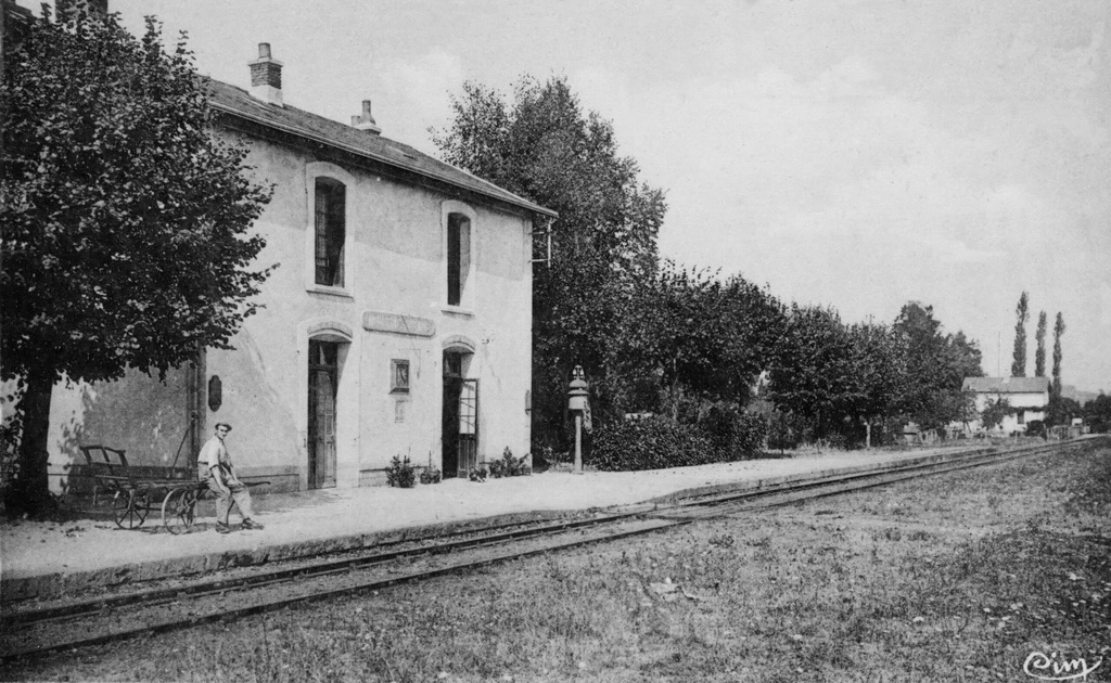 Moussac - Gare et Maisonnette de Moussac