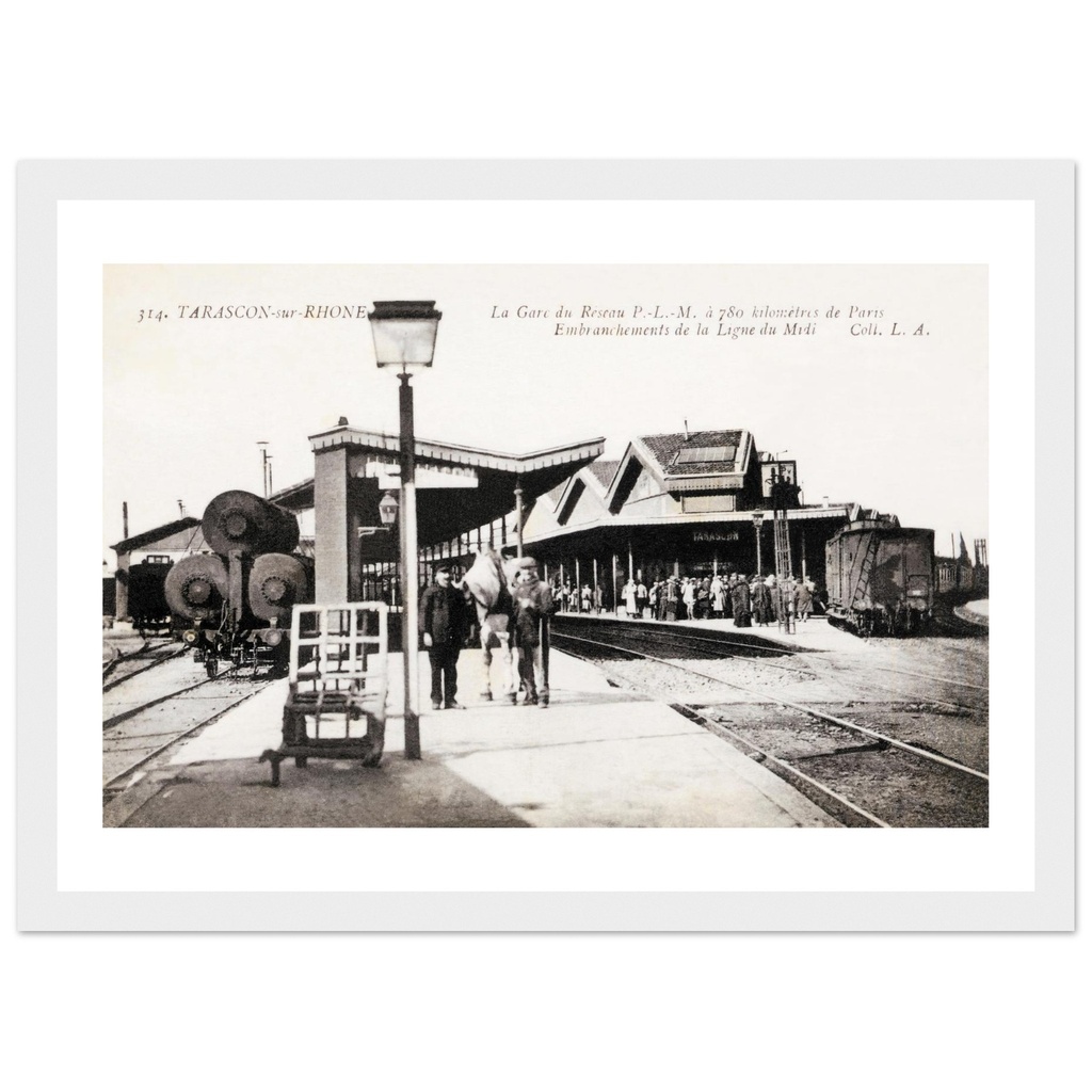 Tarascon sur Rhone - La gare du Reseau P.L.M, a 780 km de Paris