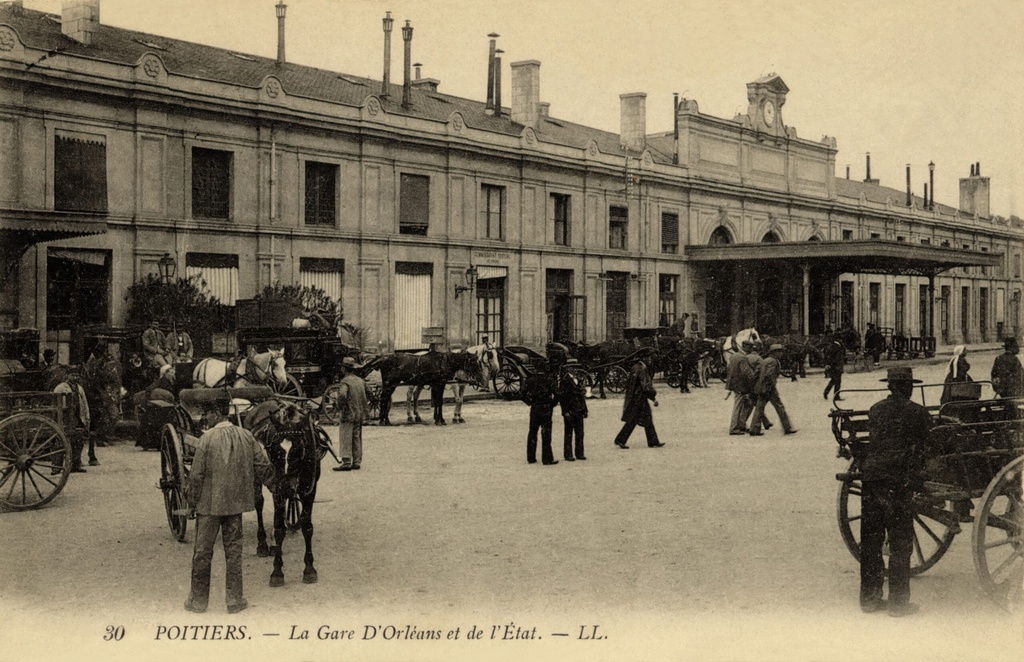 Poitiers - La Gare d'Orleans et de L'etat