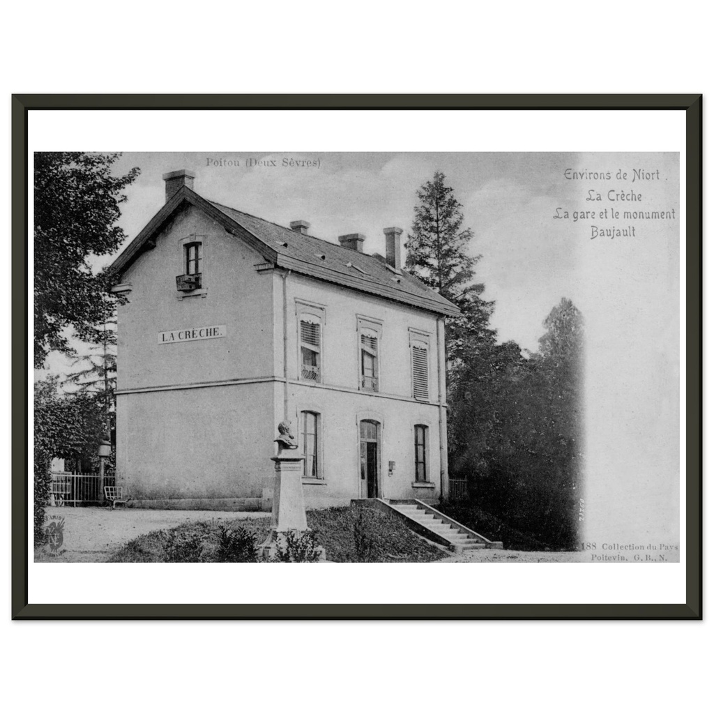 La Crèche - La gare et le monument Baujault
