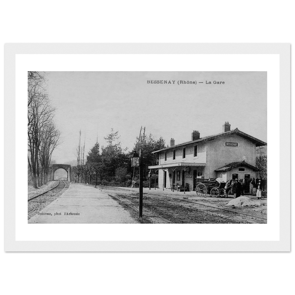 Bessenay - La Gare