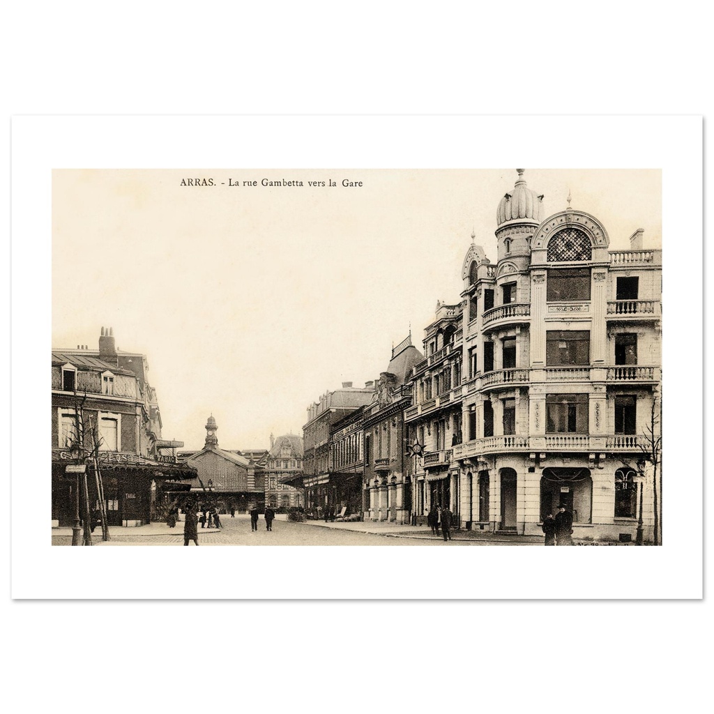 Arras - La Rue Gambetta vers la Gare