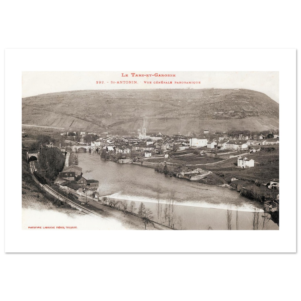 Saint Antonin (Le Tarn et Garonne) - Vue générale panoramique