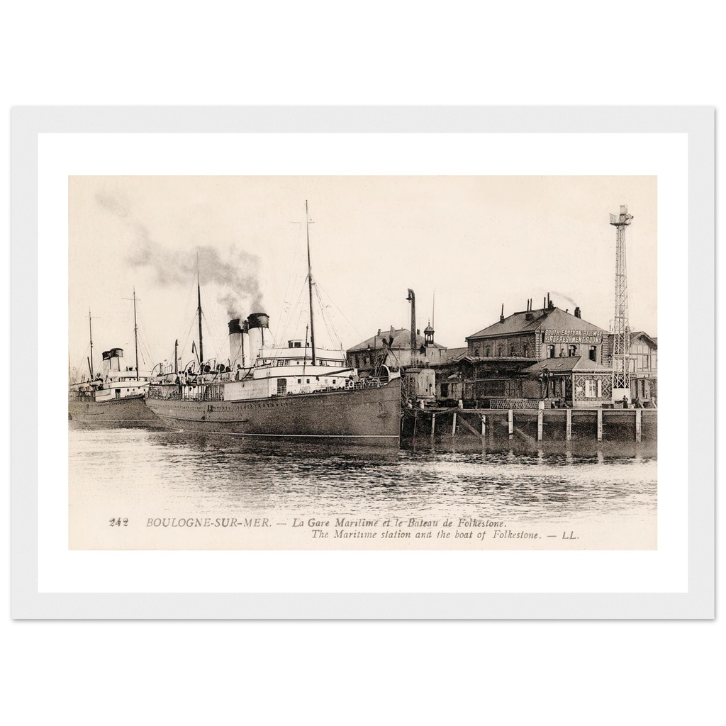 Boulogne-sur-Mer - la Gare maritime et le bateau de Folkestone