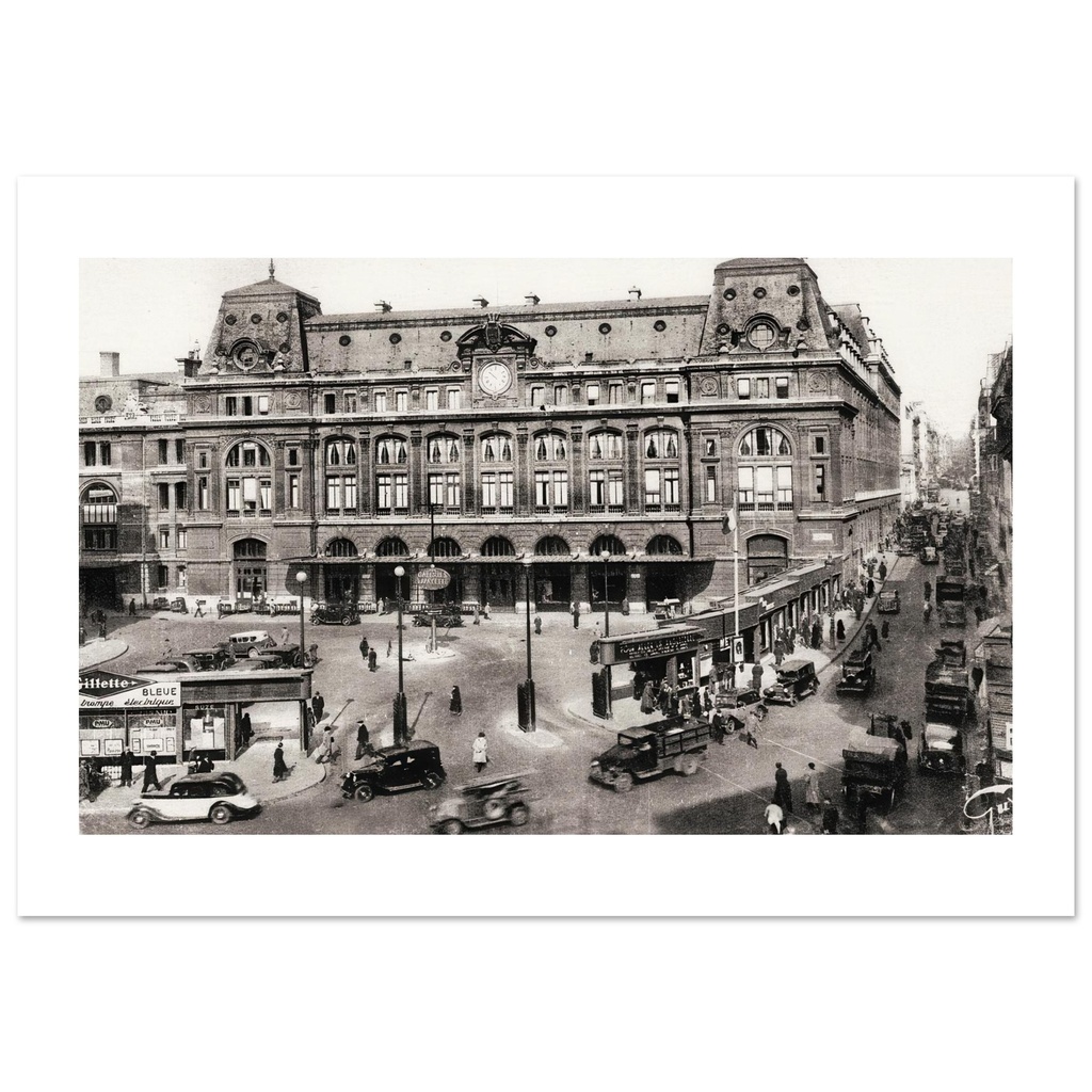 Paris - Gare st Lazare - Rue d'Amsterdam
