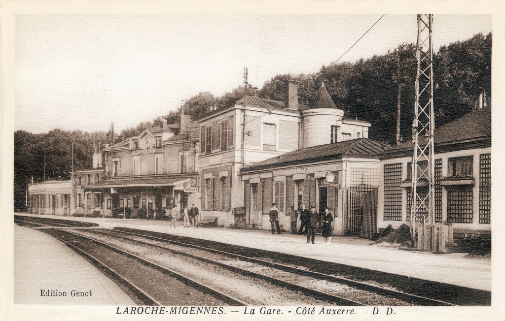Laroche-Migennes - La gare cote Auxerre