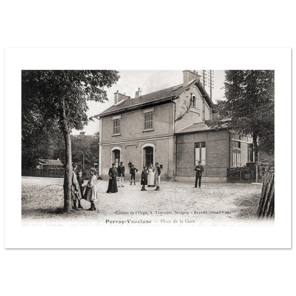 Perray-Vaucluse - Place de la Gare
